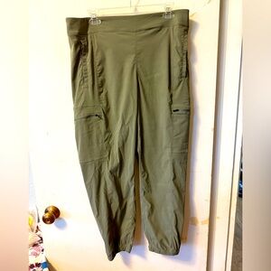Mountain Hard Ware women’s active/hiking pants in green.